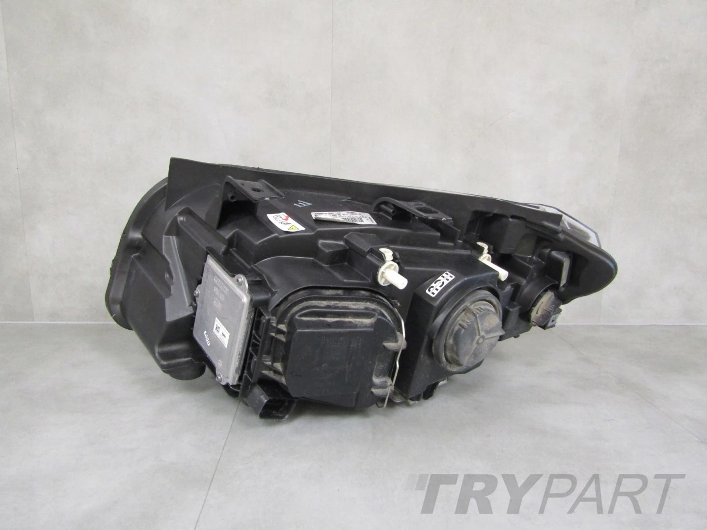 BMW X1 E84 LIFT LCI Xenon Headlight 12-15 RH RIGHT COMPLETE