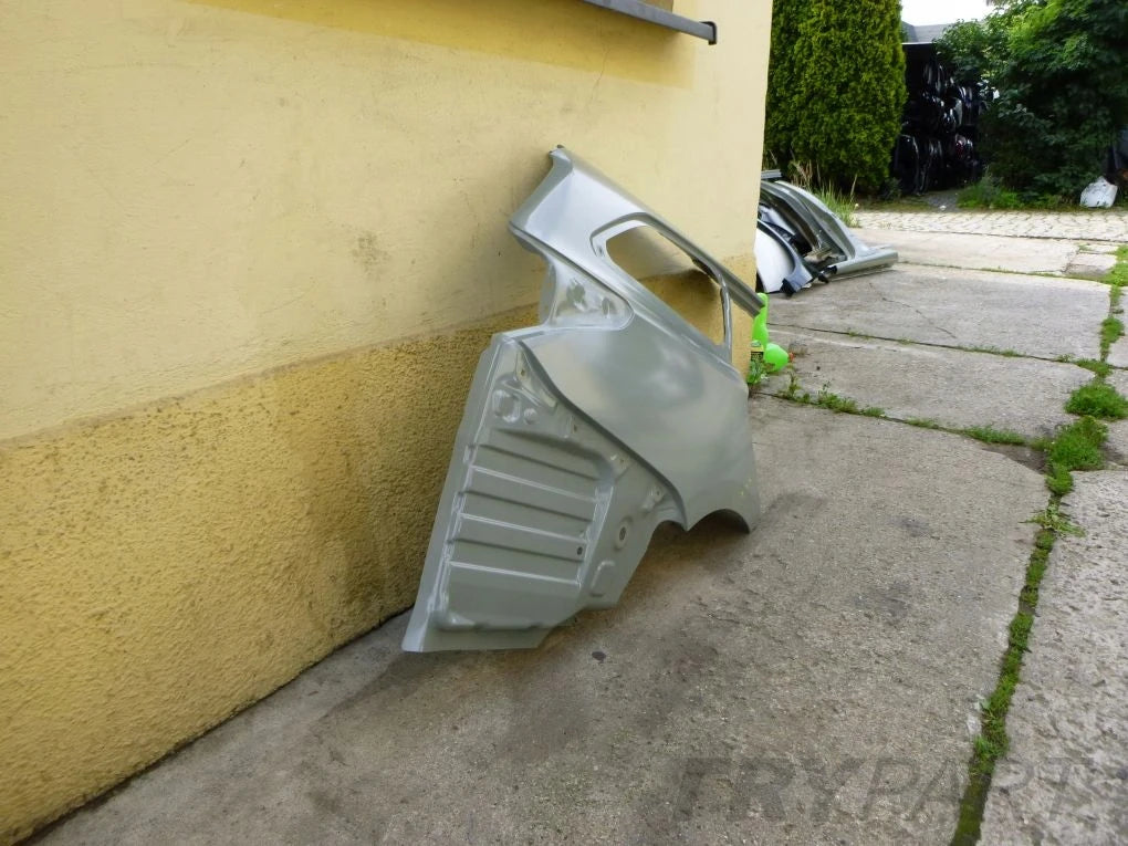 TOYOTA AURIS II KOMBI 12- REAR RIGHT FENDER