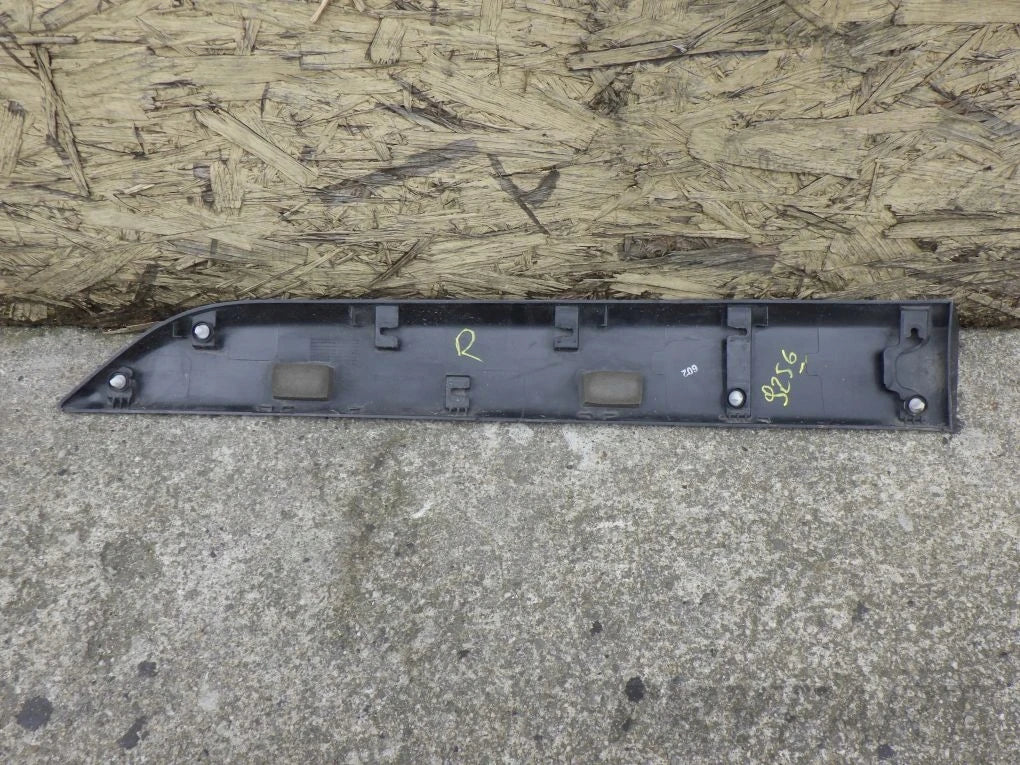 FORD TRANSIT CUSTOM 12- Front Door Trim Strip