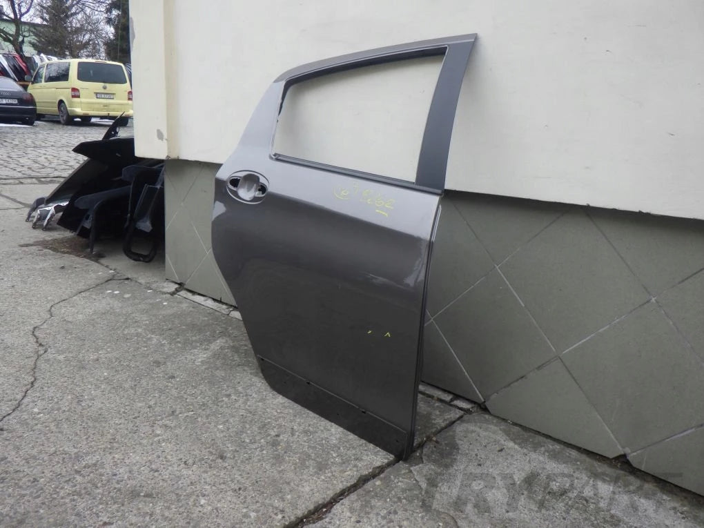 TOYOTA YARIS III 3 LIFT 17- Rear Right Door