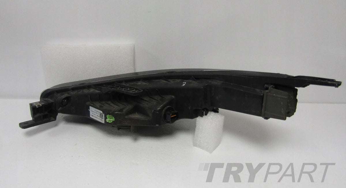 FRONT LAMP MAXUS EUNIQ 6 FULL LED 21- RH SV51-03