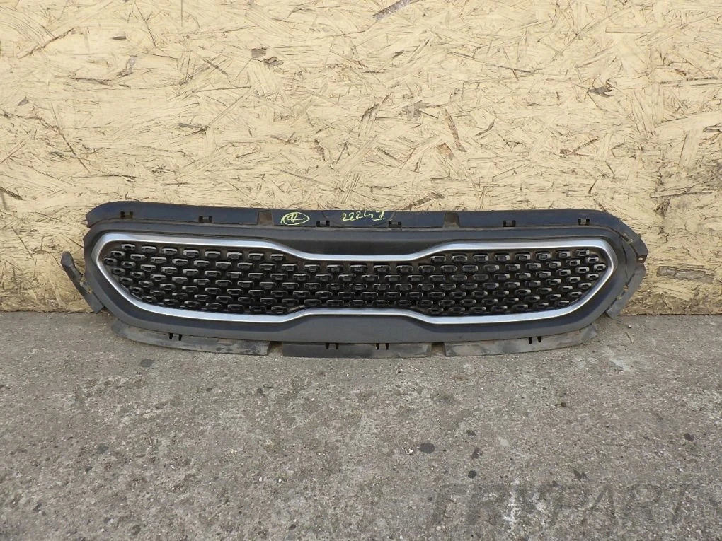 KIA NIRO Grille Retainer