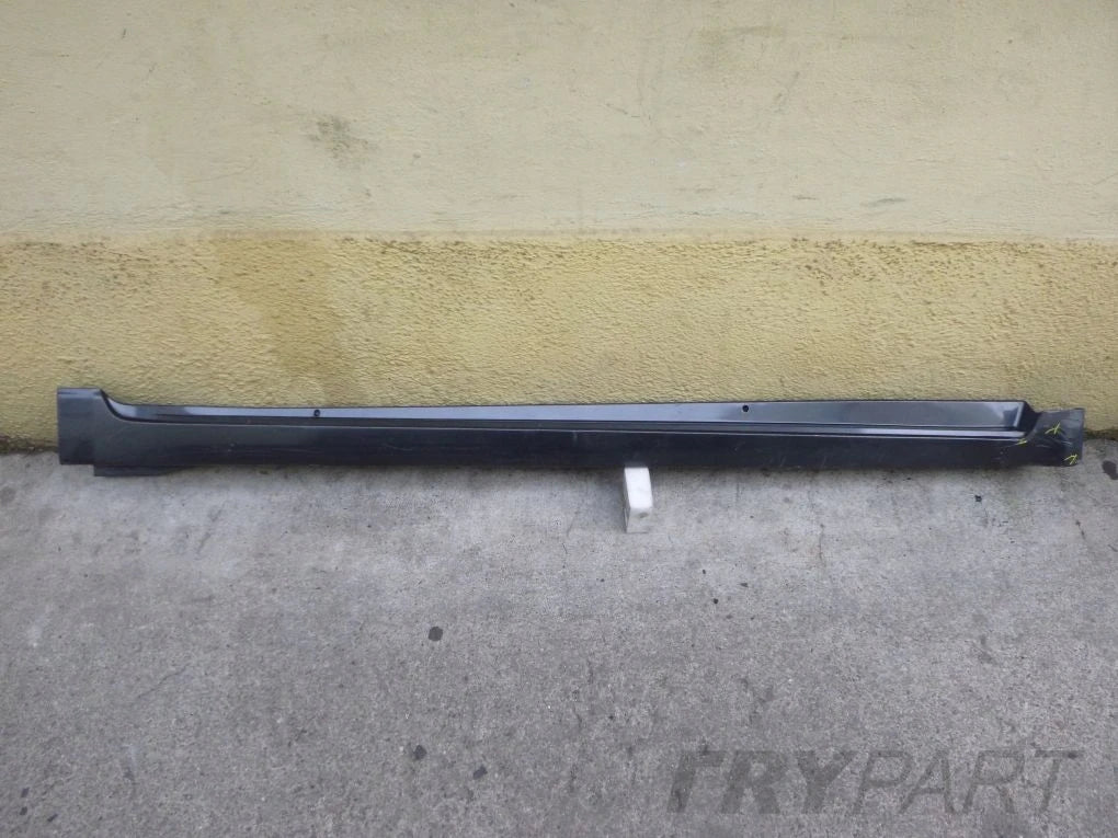 Toyota Avensis 3 III T27 Door Sill Trim Right Side Sill