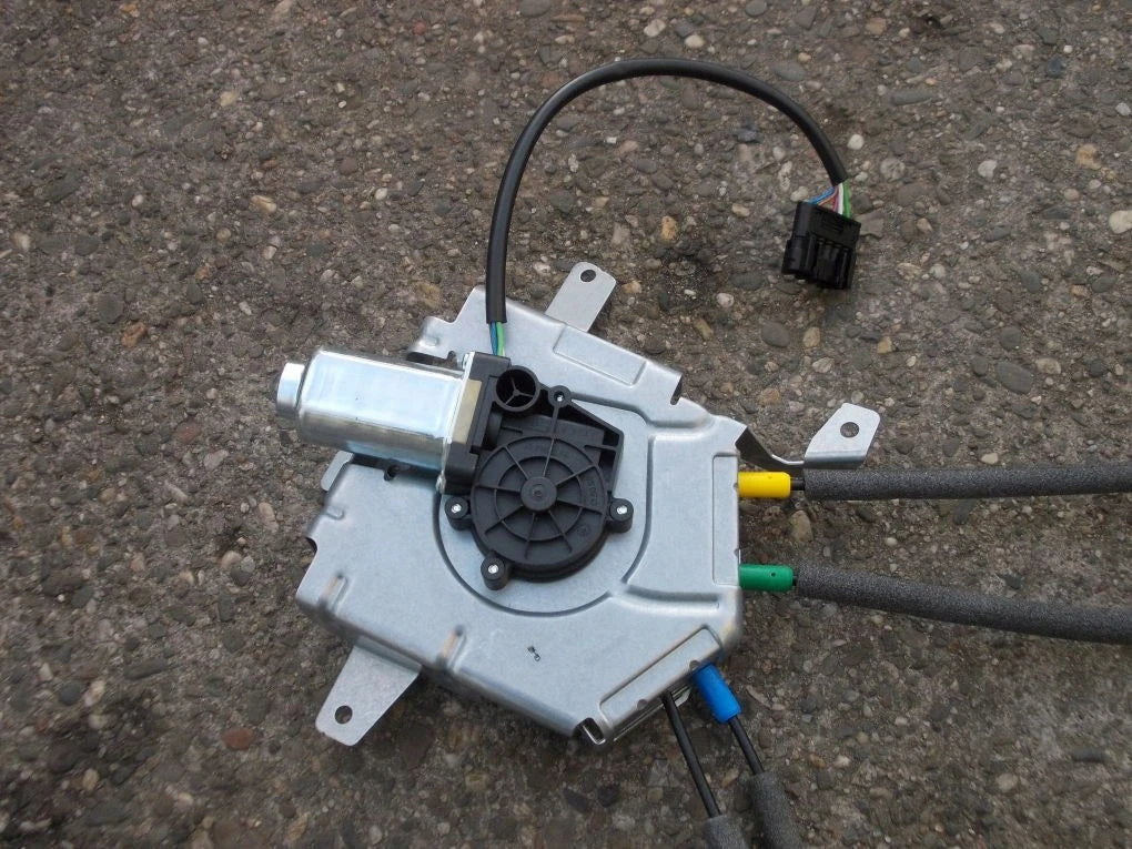 BMW 5 F11 trunk roller blind mechanism