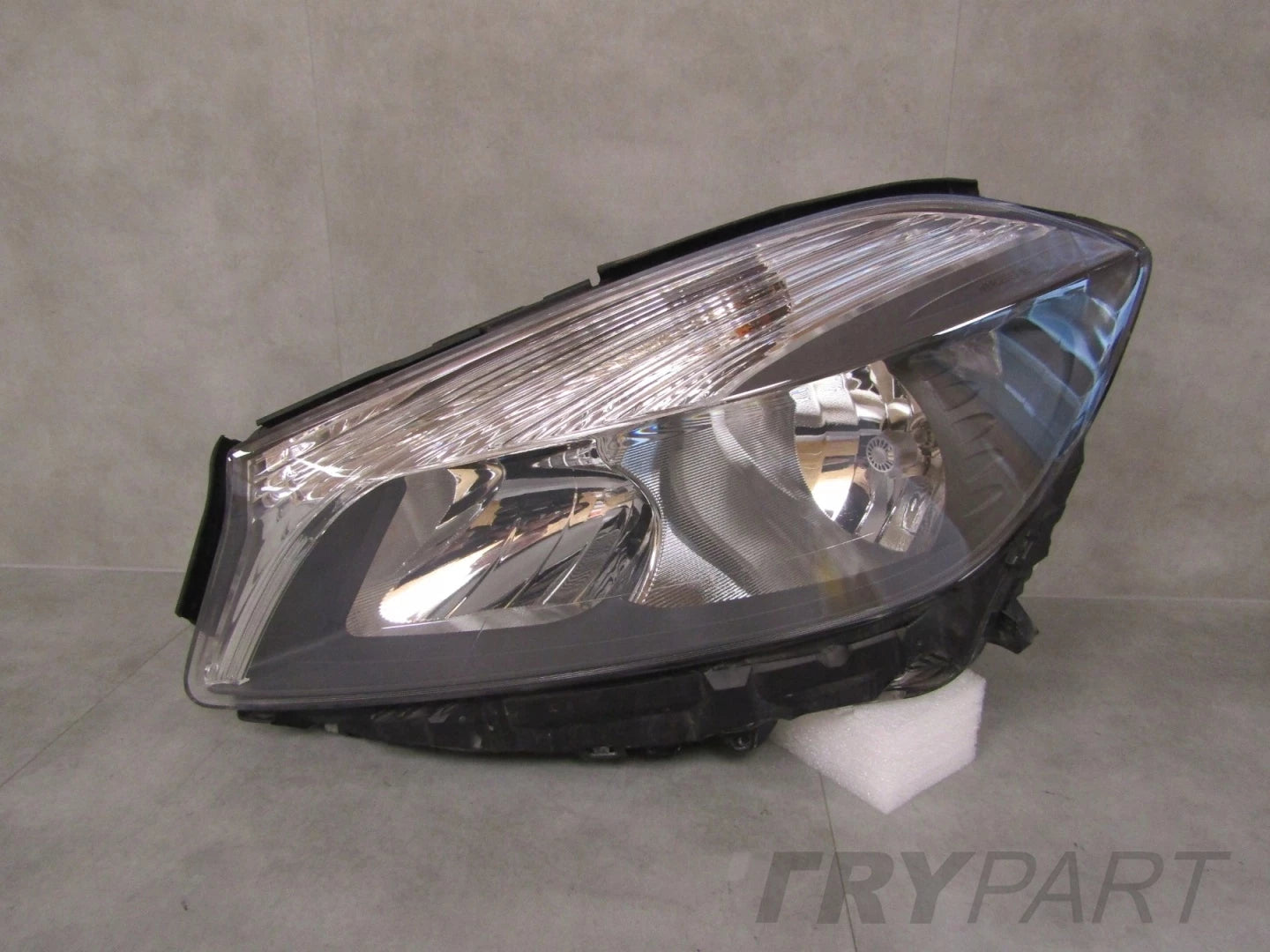 Headlight Mercedes A-Class W176 Standard 12-15 LH LEFT A1768203861
