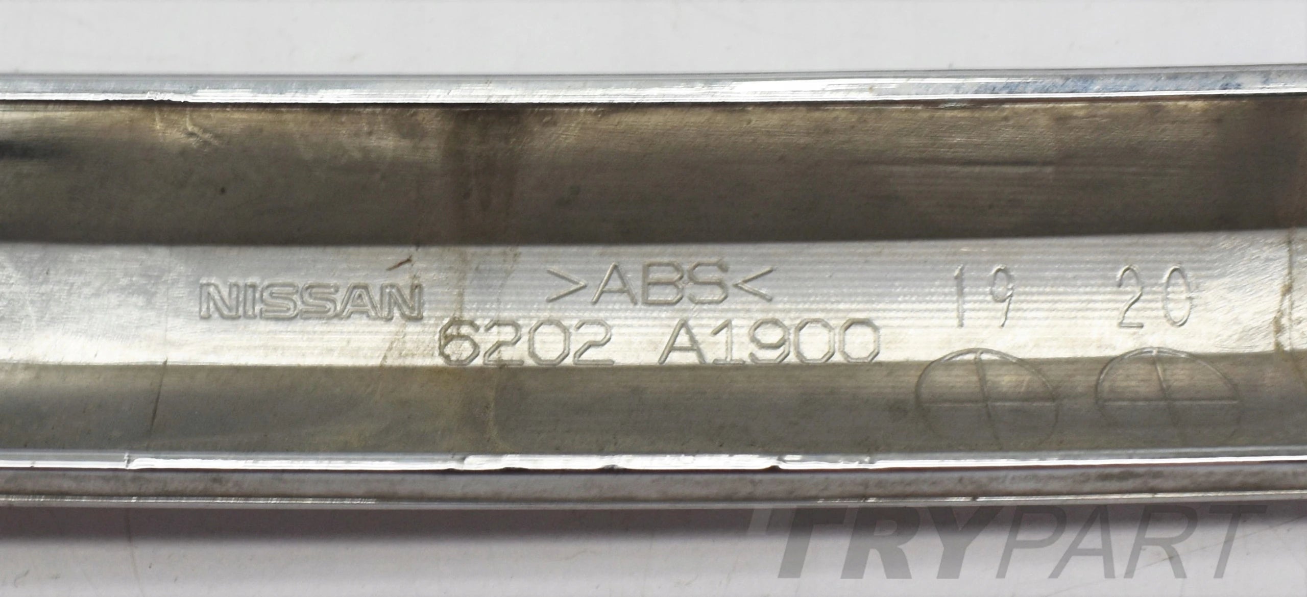 NISSAN LEAF II GRILL CHROME GRILLE ORG