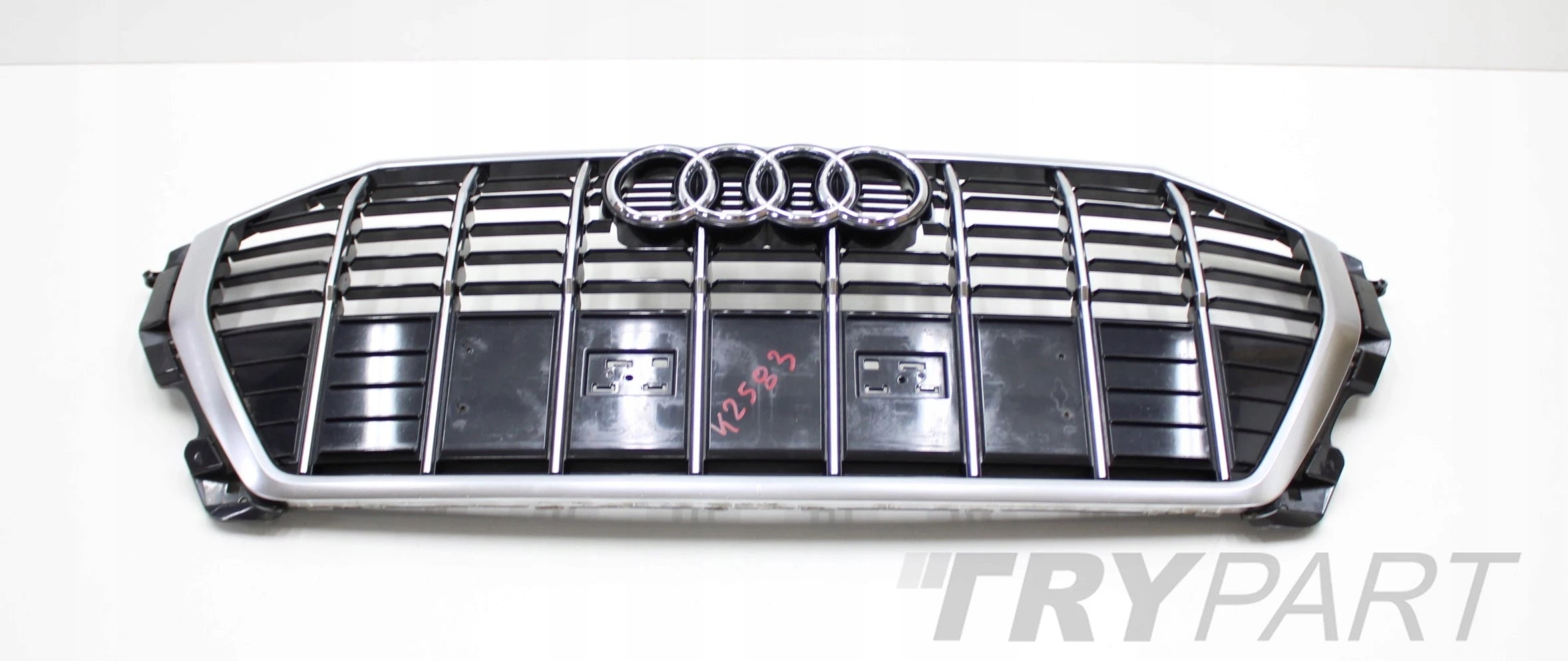 AUDI Q3 II 83A CHROME GRILLE FRONT BUMPER ORIGINAL 83A853651