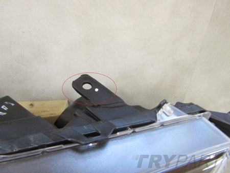 FRONT LAMP TOYOTA HILUX 8 VIII LIFT STANDARD 20- RH