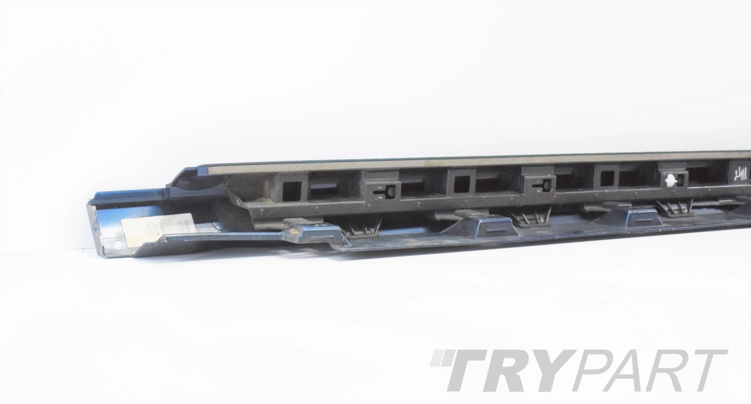 VW PASSAT B8 3G DOOR SILL STRIP RIGHT ORG