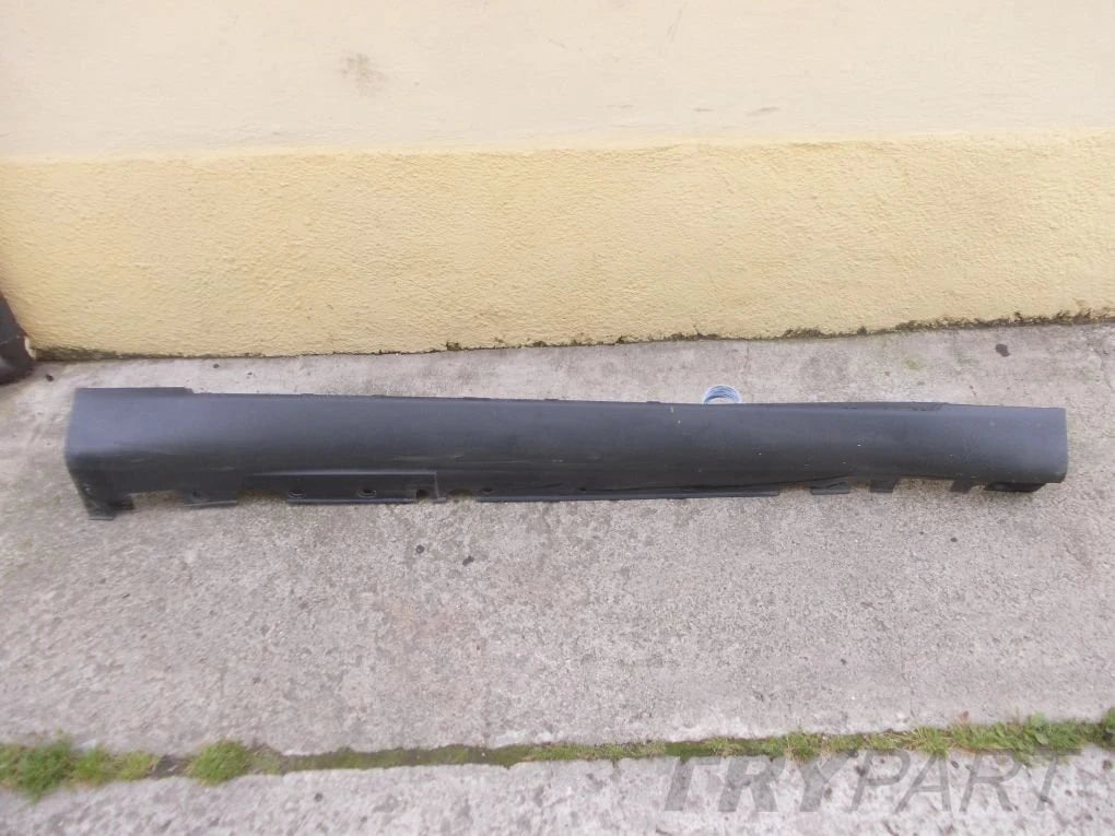 BMW X6 E71 SPORT Right Side Skirt Trim