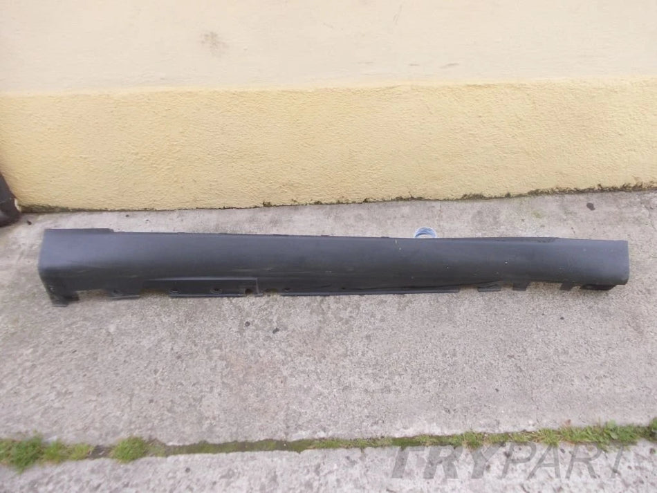 BMW X6 E71 SPORT Right Side Skirt Trim