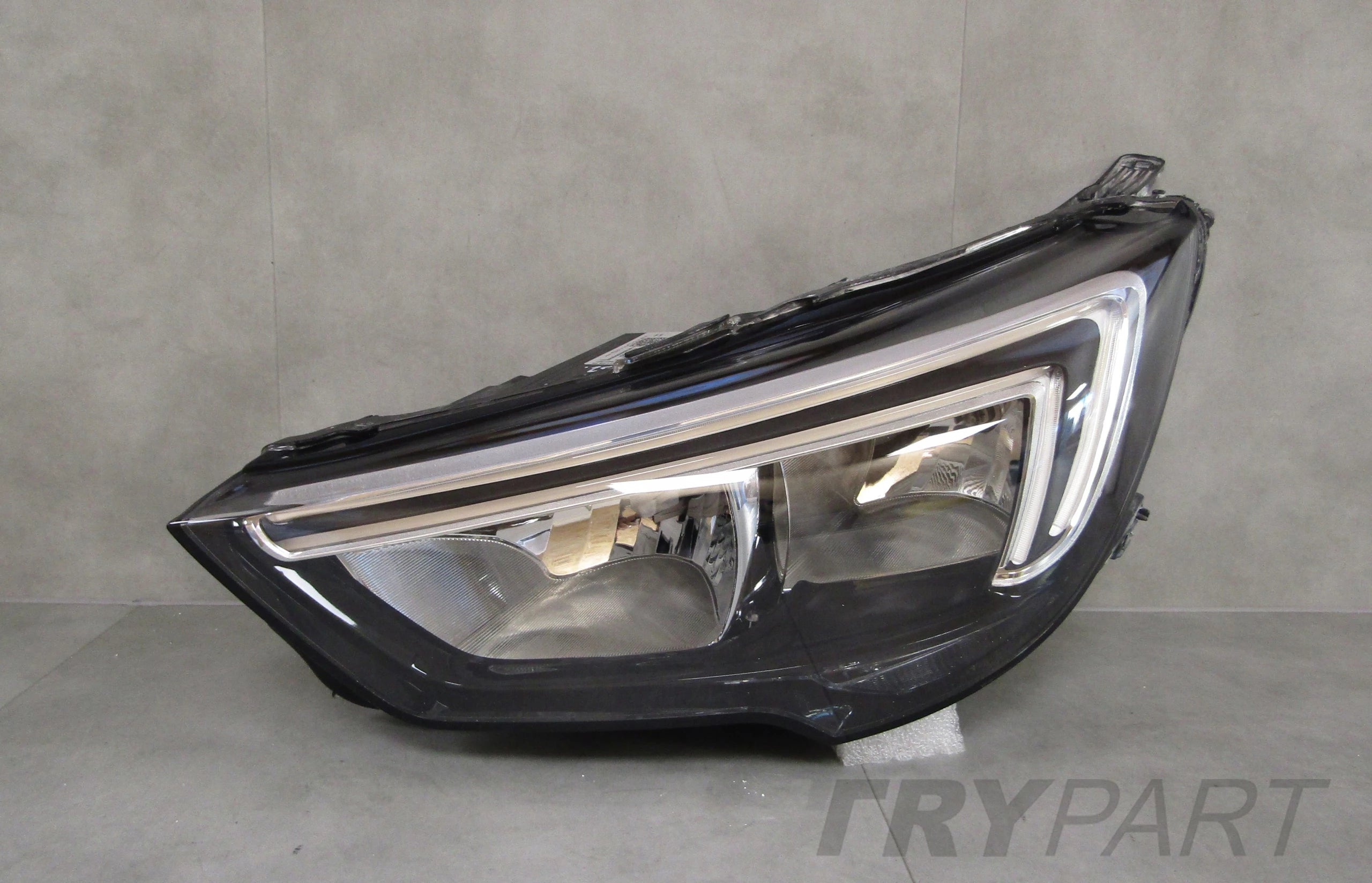 FRONT LAMP OPEL CROSSLAND X ORDINARY 17-20 LH LEFT 13467967