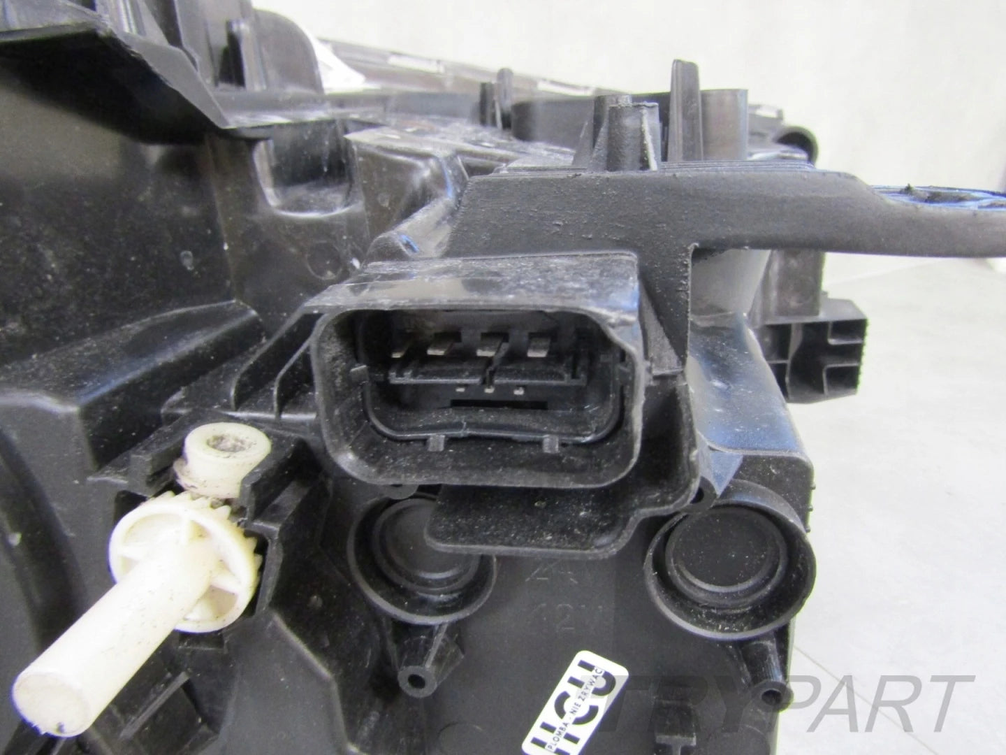 BMW X1 F48 LED Headlight 15-19 LH LEFT 7495003