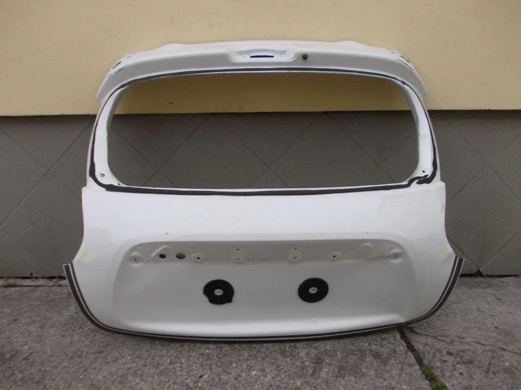 NISSAN JUKE rear hatch