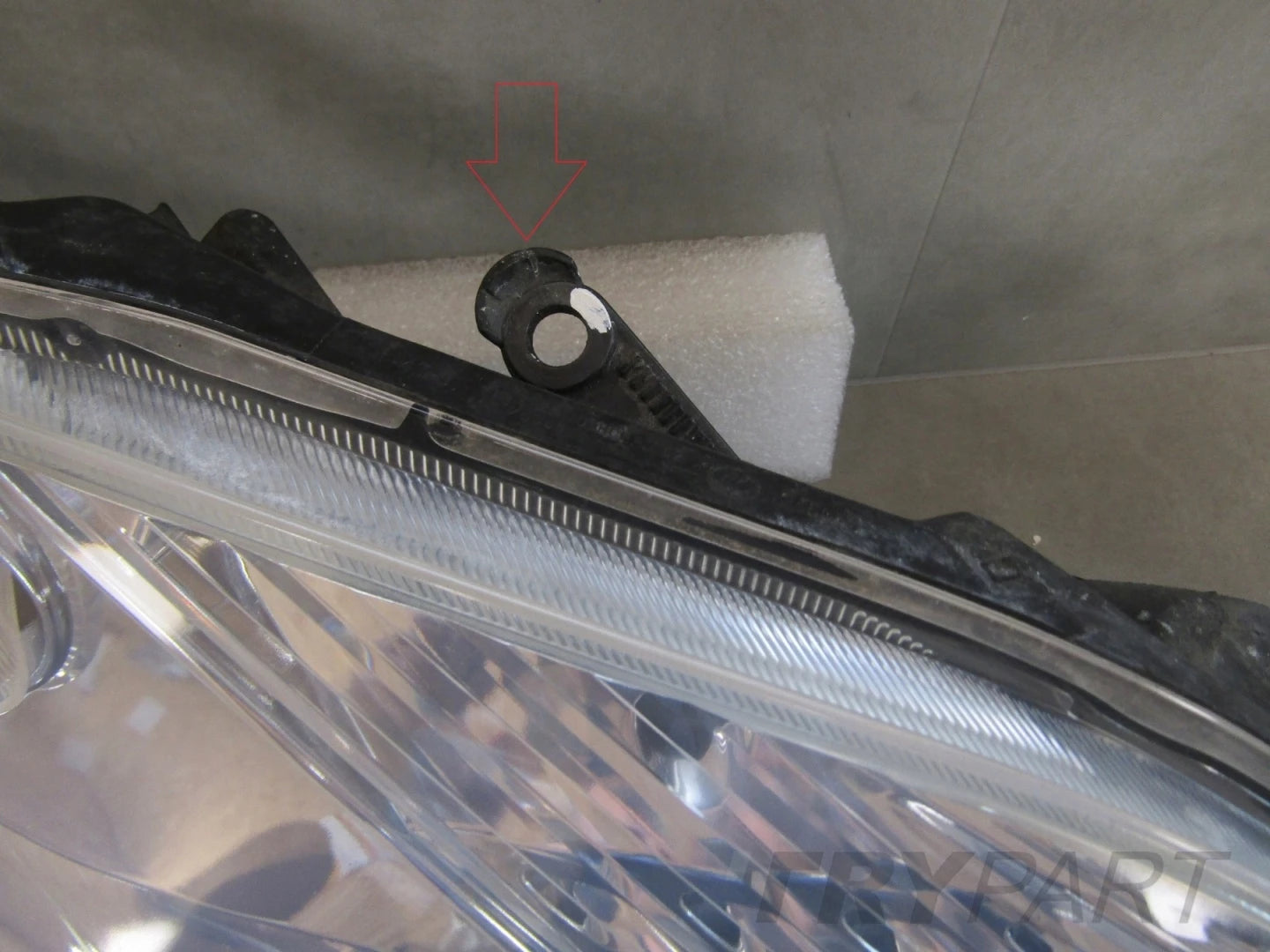 HEADLIGHT TOYOTA PRIUS III 3 REGULAR LENS 09- RH RIGHT