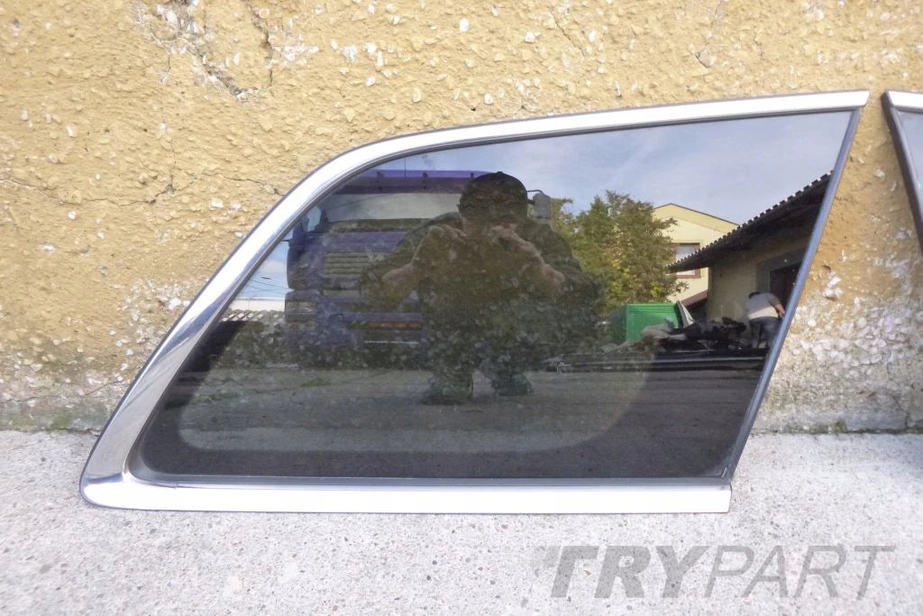 JEEP GRAND CHEROKEE 11- RIGHT SIDE WINDOW