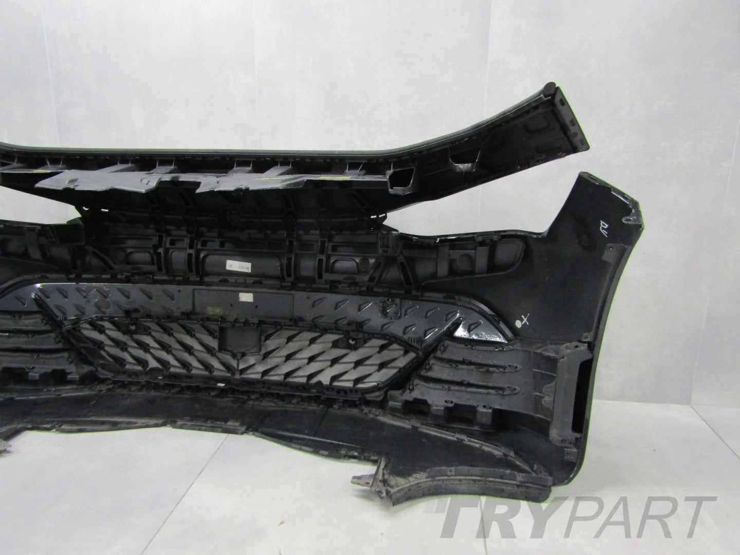 Front bumper for Cupra Born 10E 21- (+ floor)