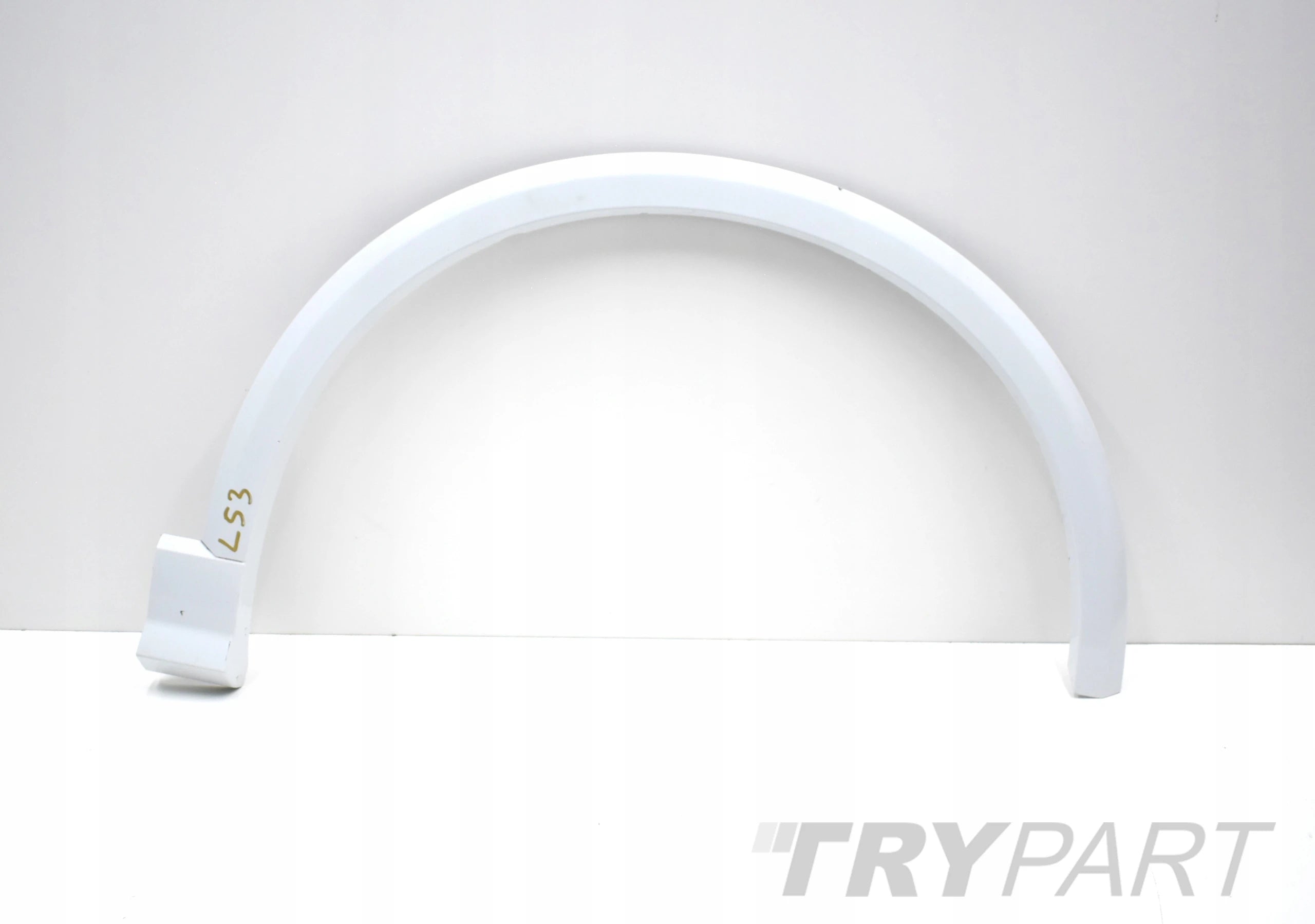 AUDI Q2 81A RIGHT FENDER TRIM FRONT ORIGINAL