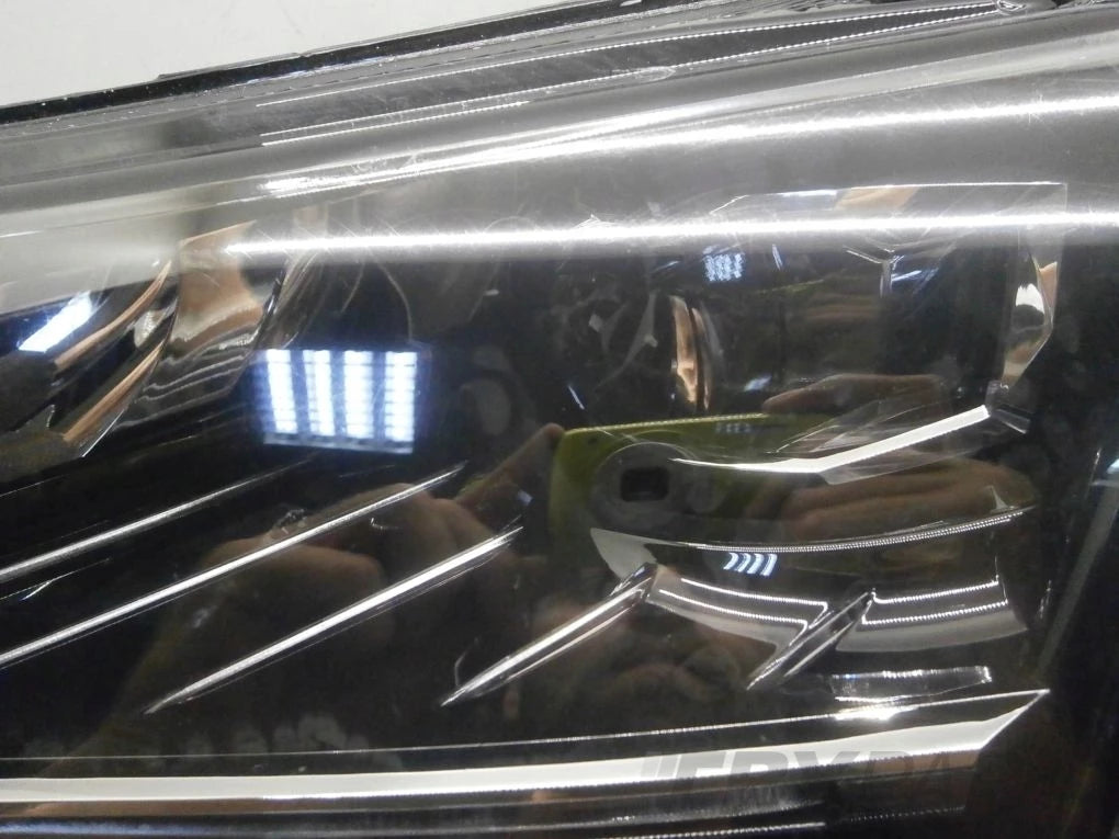 SKODA KAROQ FULL LED 17- Left Headlight