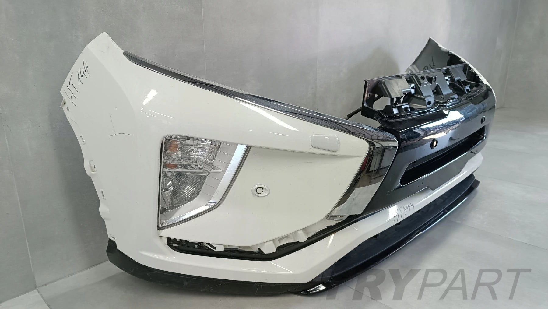 Mitsubishi Eclipse Cross 17- Front Bumper