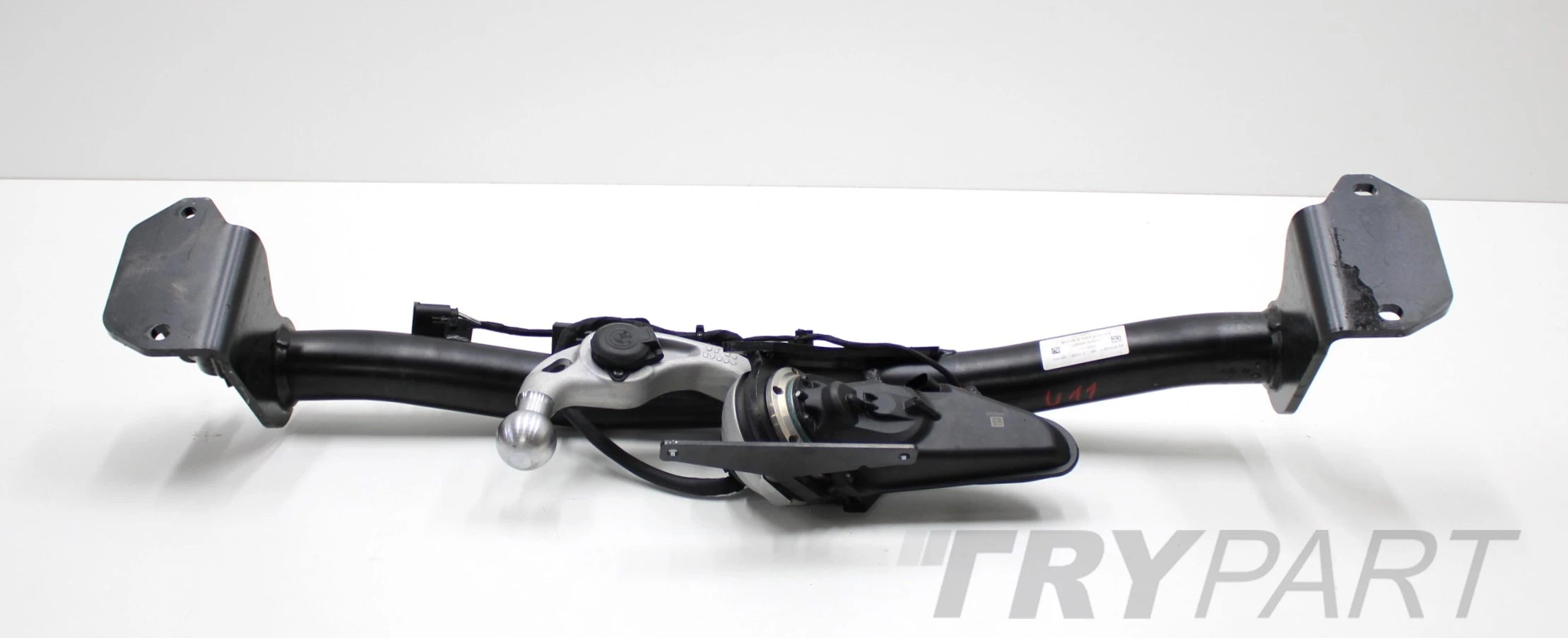 BMW X1 U11 ELECTRIC TOW HITCH ORG 5A63E20-03