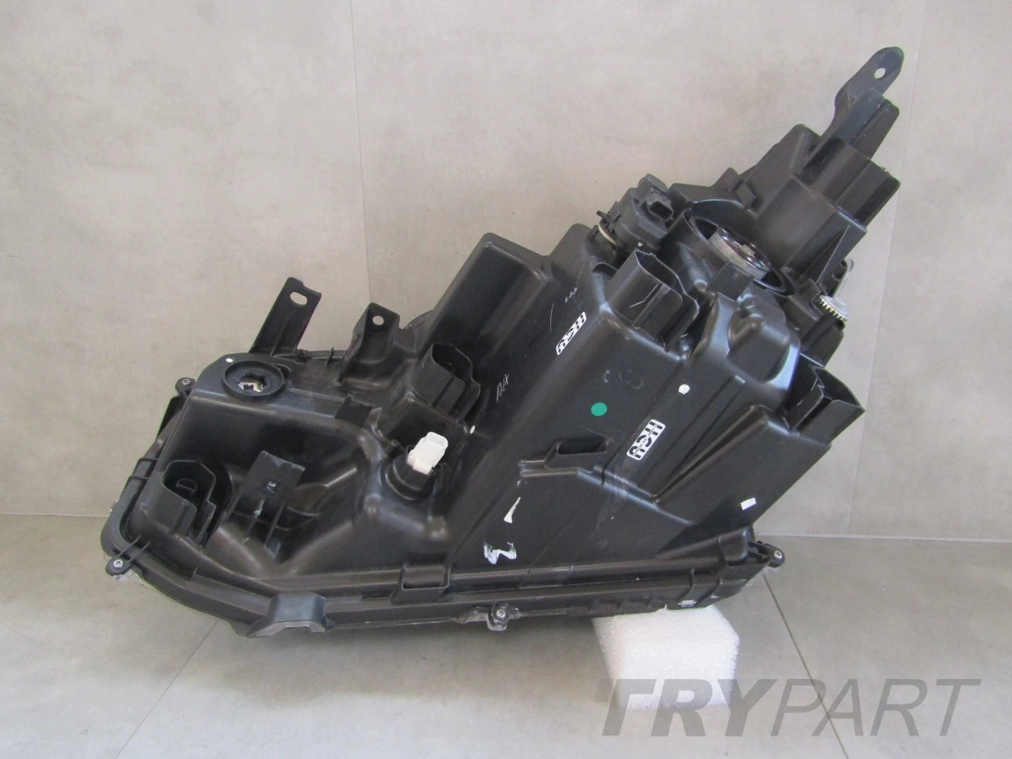 Headlight Toyota Yaris Cross STANDARD LENS 17-22 RH RIGHT 0D-310