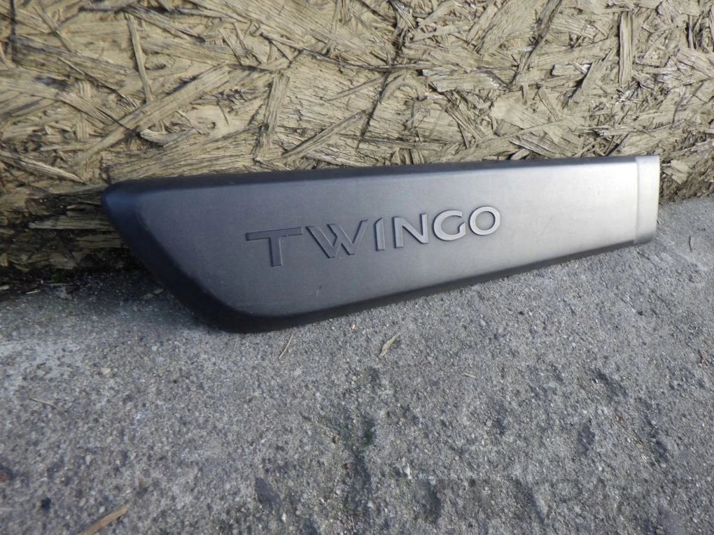 RENAULT TWINGO III 3 14- 828201148R Rear Right Door Moulding