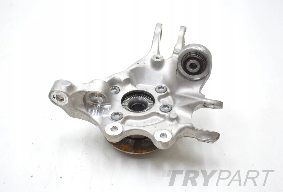 BMW M3 M4 G80 G82 RIGHT REAR KNUCKLE HUB ORG 8095658