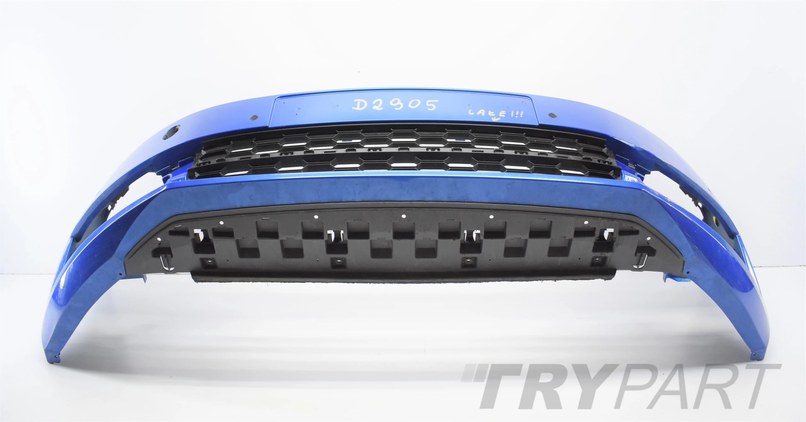 OCTAVIA III LIFT 5E FRONT BUMPER SUPER CONDITION + BOTTOM