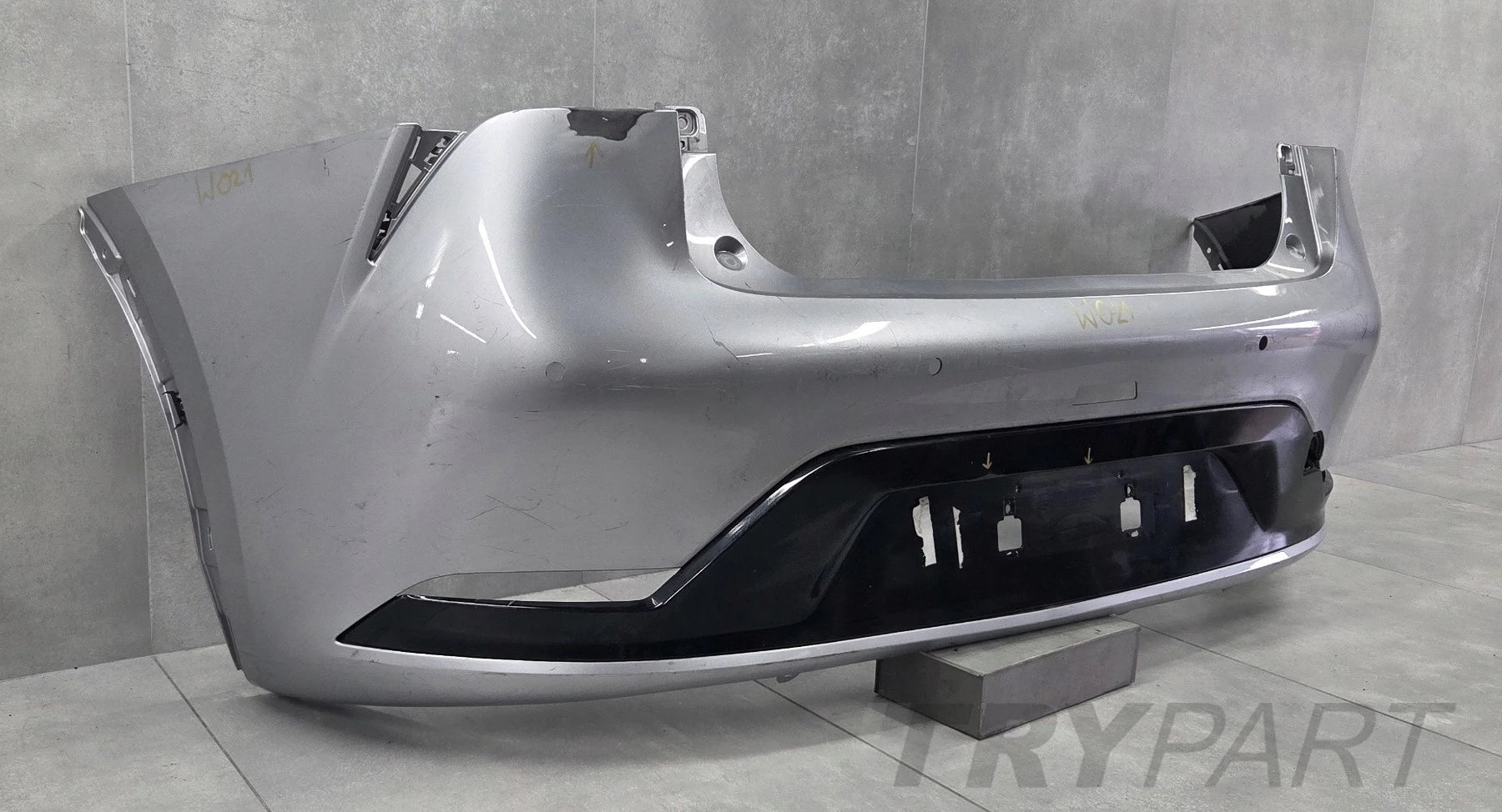 REAR BUMPER Toyota Prius V 23-