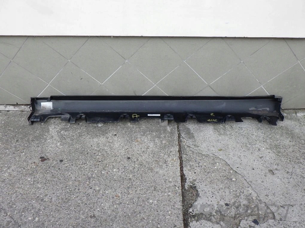 MERCEDES GLE 167 W167 19- Right Door Sill Trim Strip