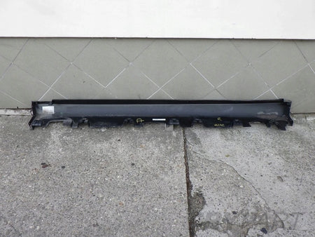 MERCEDES GLE 167 W167 19- Right Door Sill Trim Strip