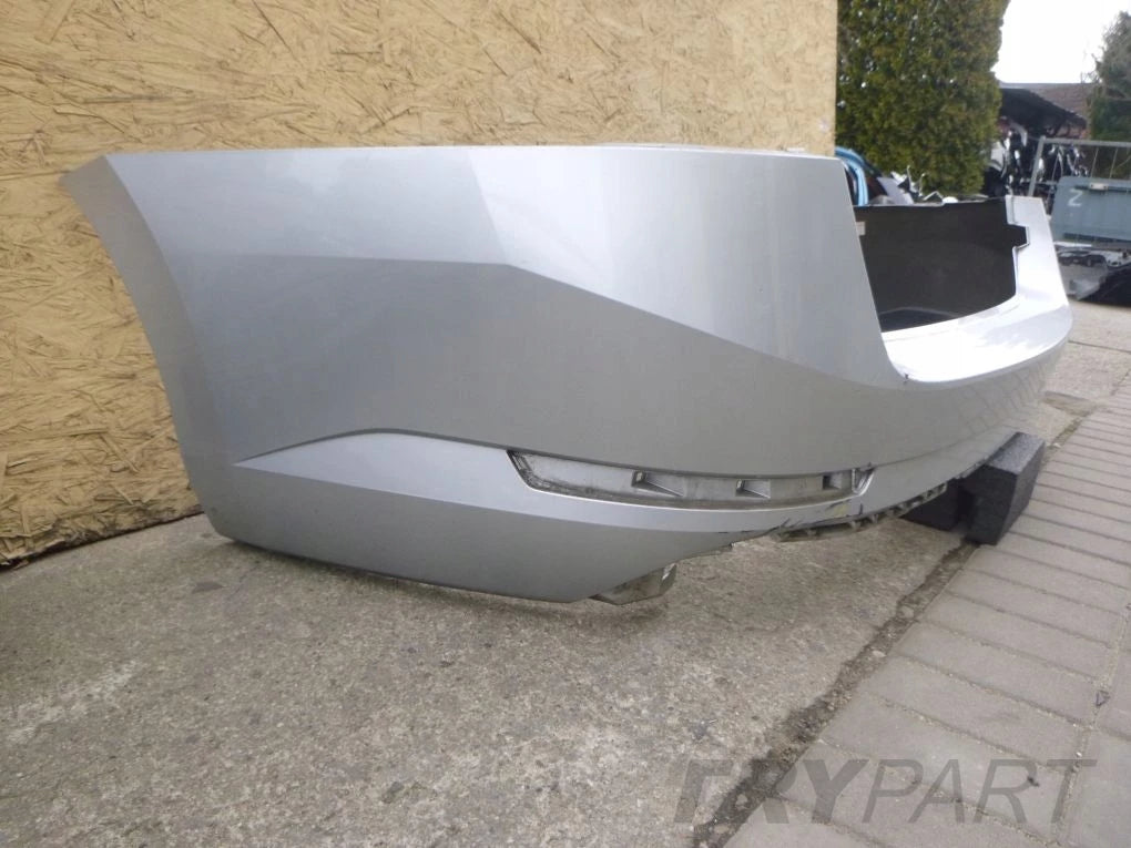 SKODA SUPERB III KOMBI 3V9 Rear Bumper