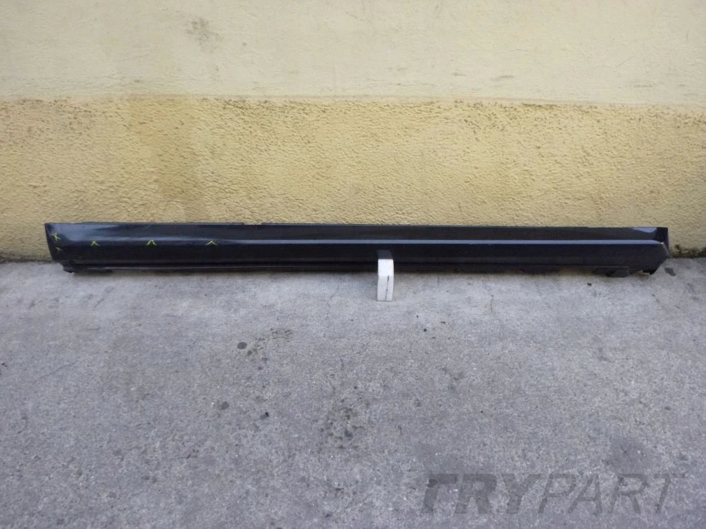 Mercedes C-Class 204 door sill strip right sill