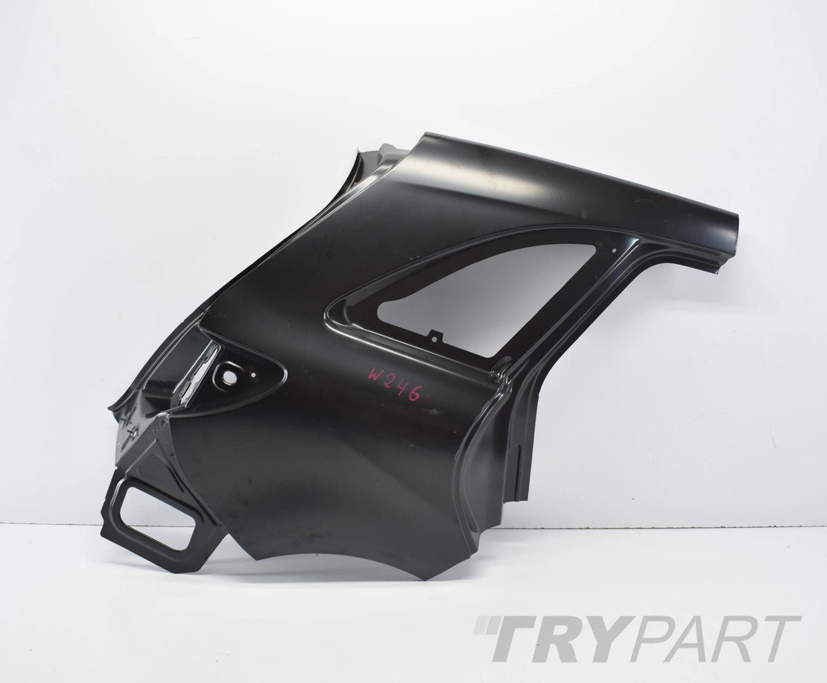 MERCEDES B KLASA W246 RIGHT REAR FENDER HOUSING