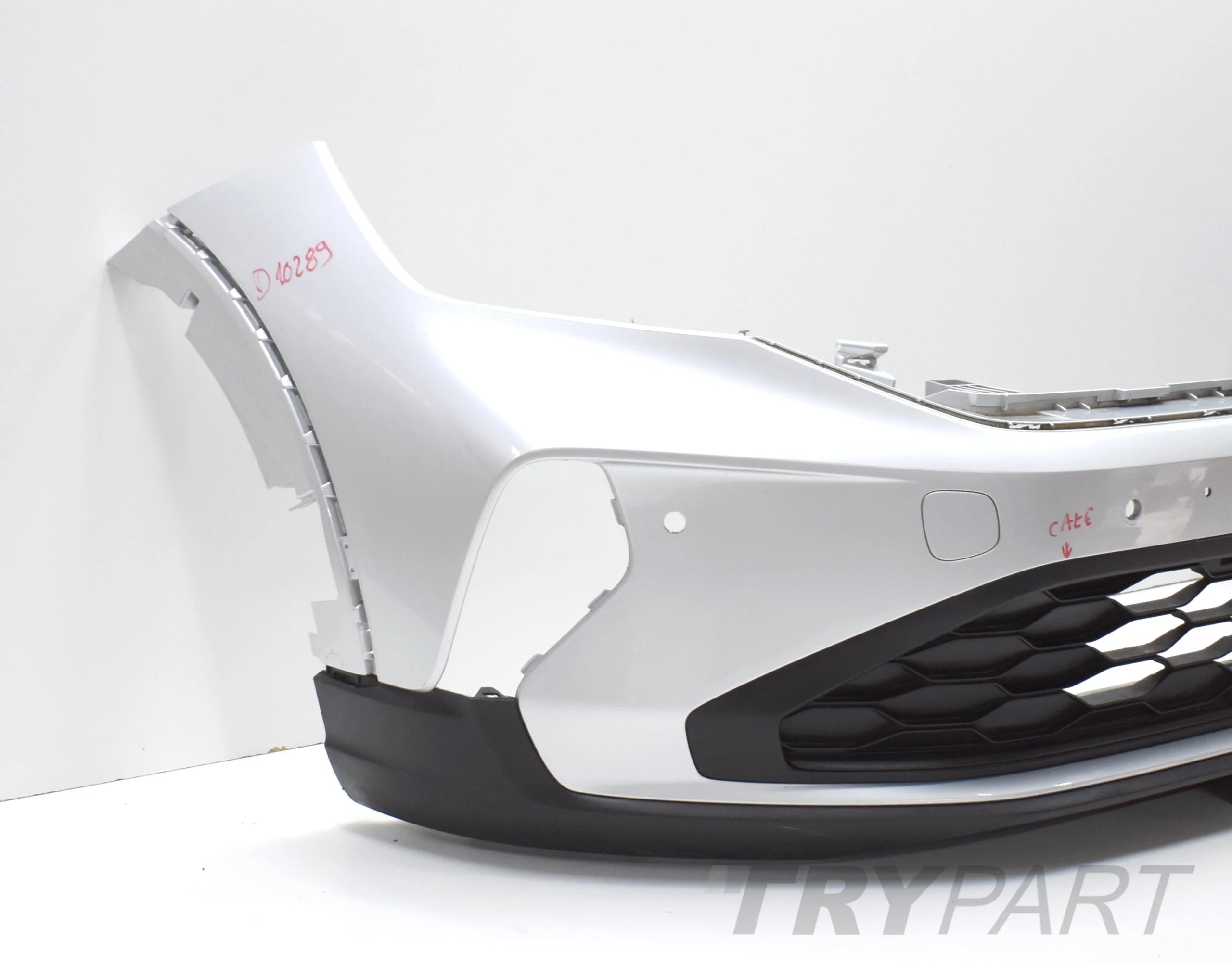 VW TAIGO 2G7 FRONT BUMPER OEM + GRILLE + LOWER TRIM