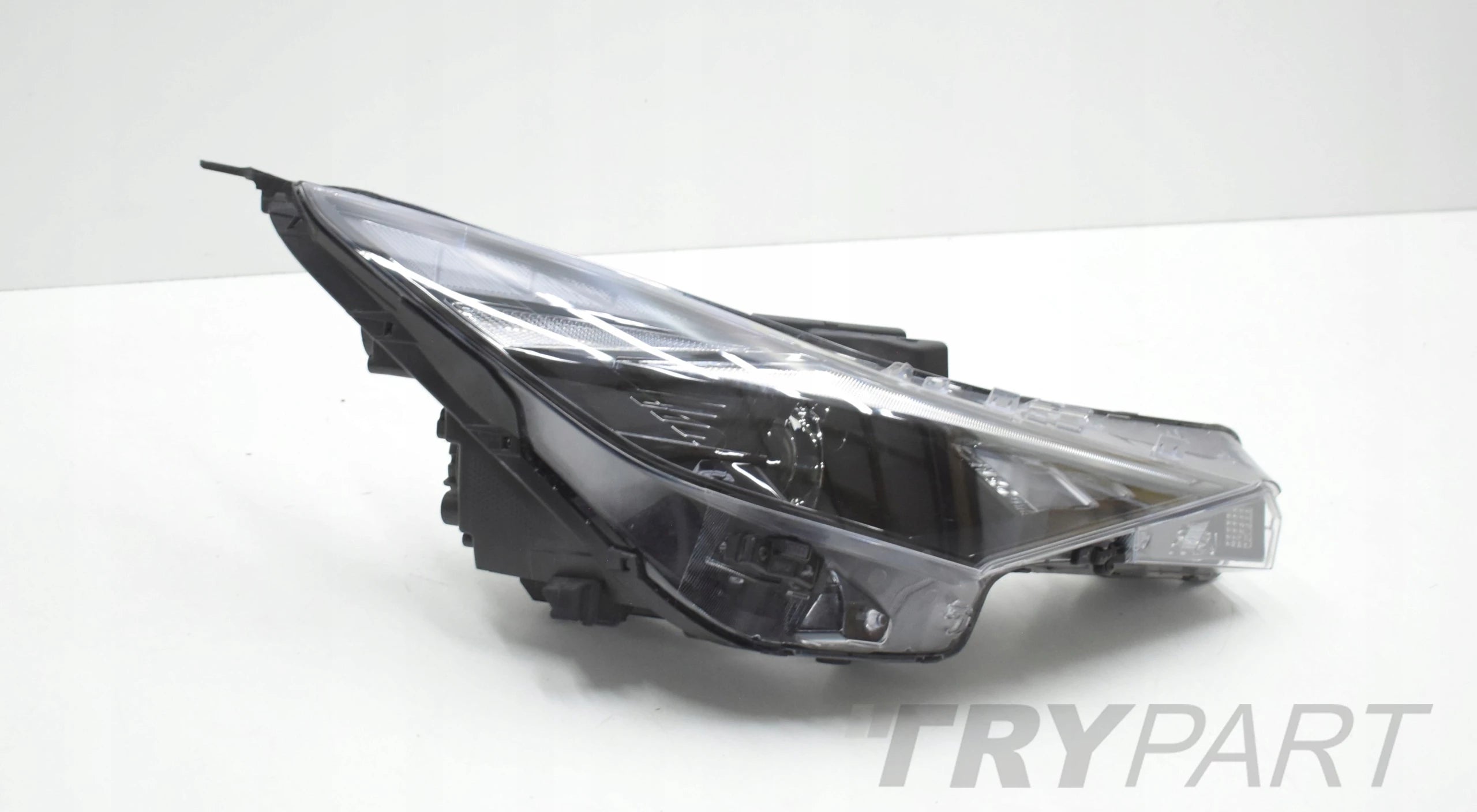 HYUNDAI ELANTRA VII HEADLIGHT RIGHT FRONT ORG EU