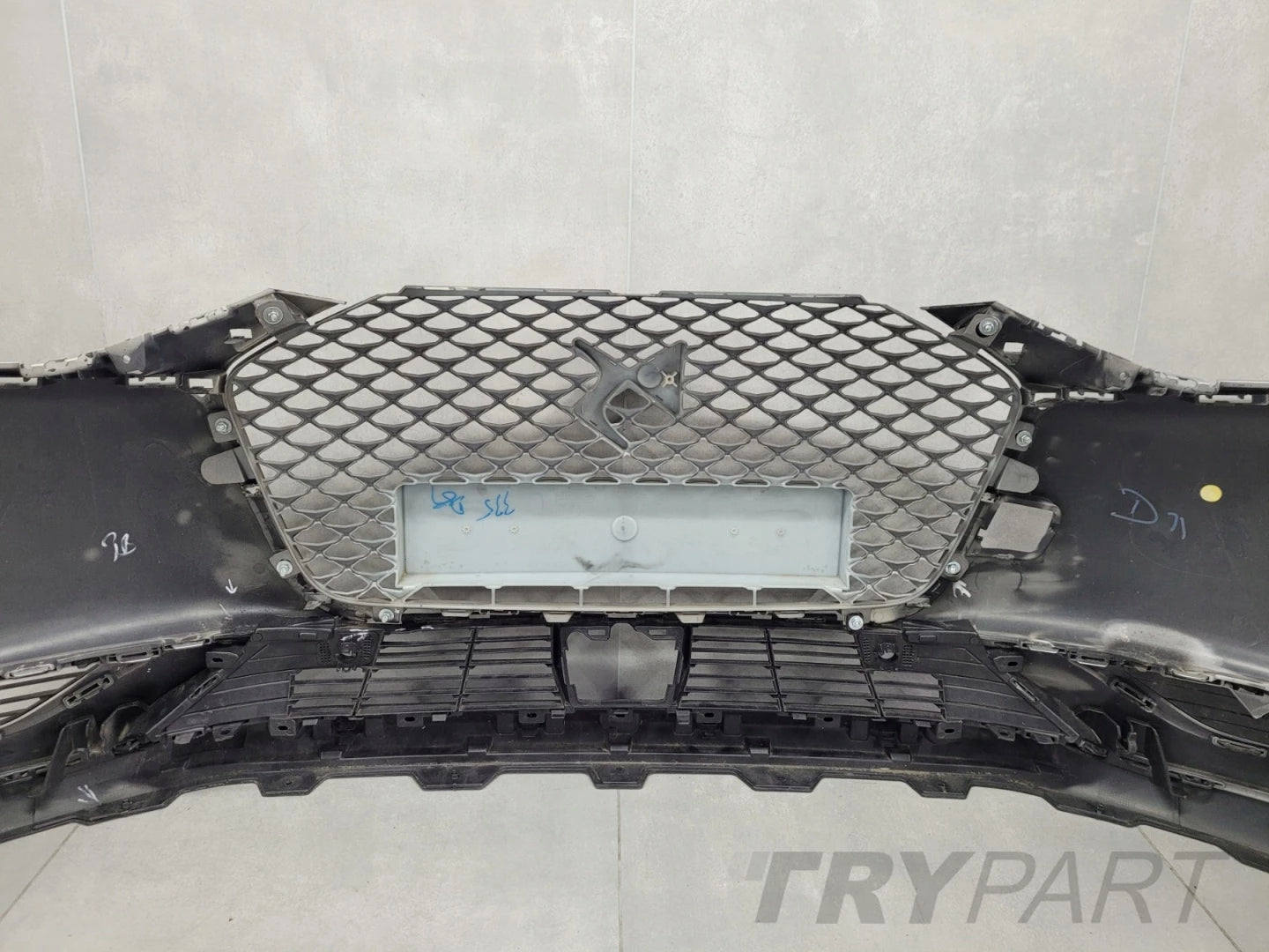 Front bumper for Citroen DS3 Crossback 19-