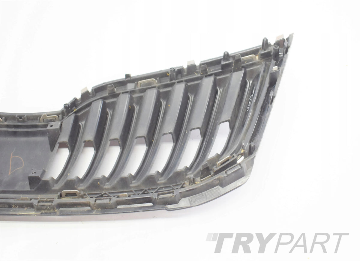 SKODA OCTAVIA 3 III LIFT 5E0 BUMPER GRILLE COMPLETE