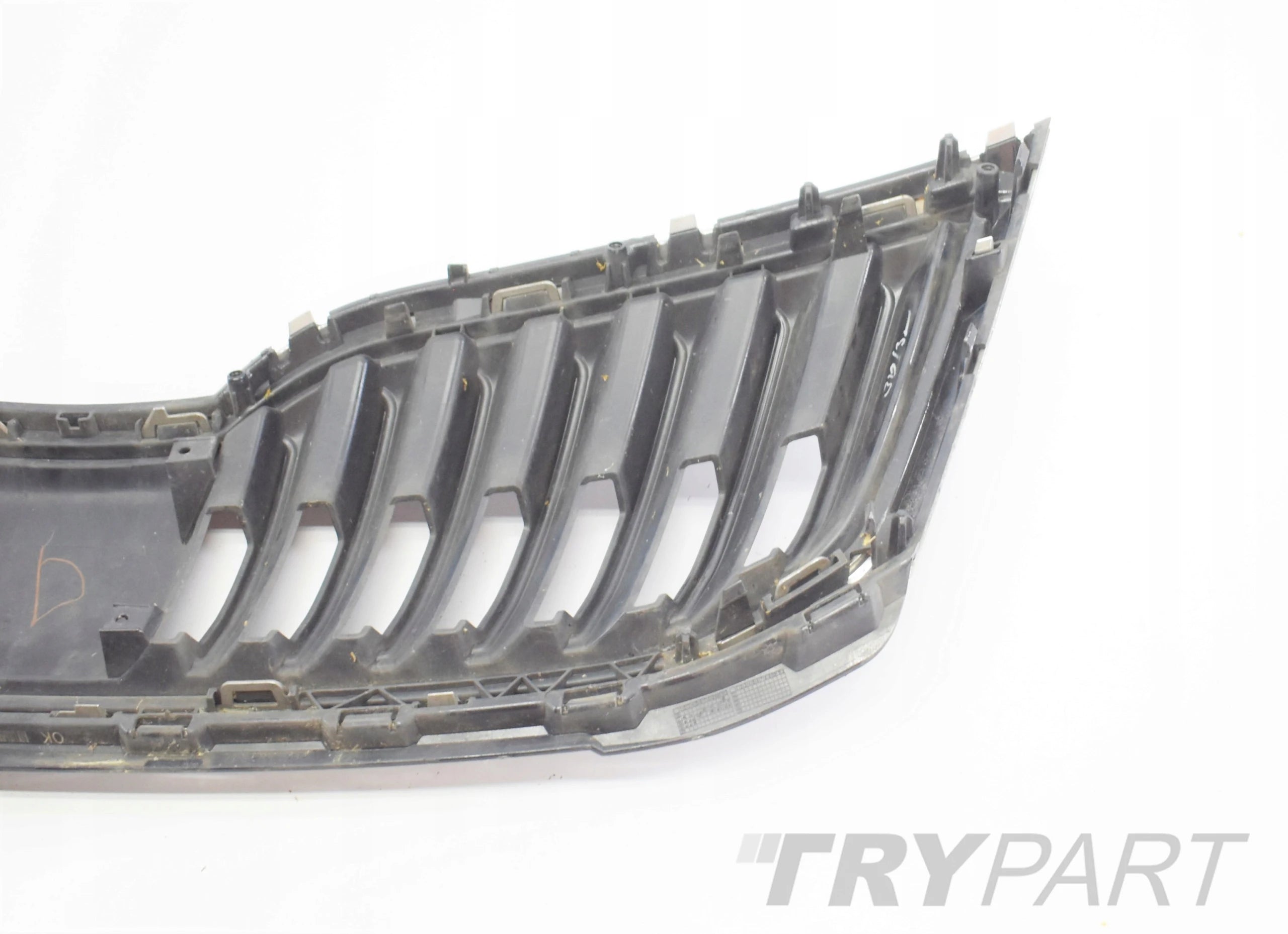 SKODA OCTAVIA 3 III LIFT 5E0 BUMPER GRILLE COMPLETE