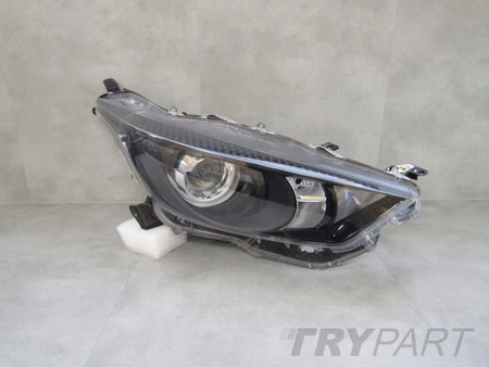 TOYOTA YARIS 4 IV HEADLIGHT STANDARD LENS 20- / MAZDA 2 22- RH