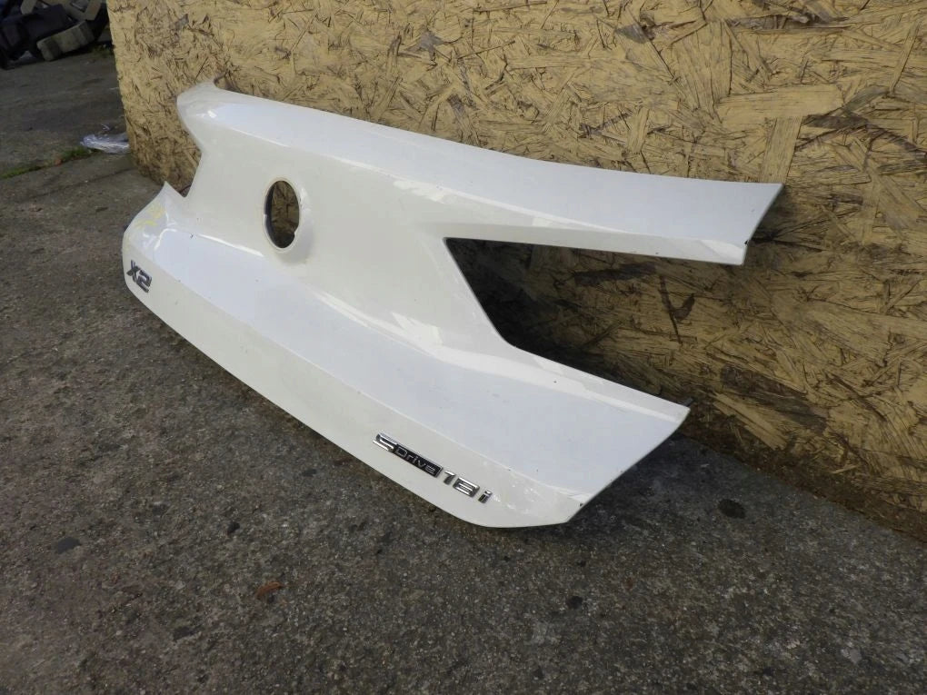 BMW X2 F39 flap trim