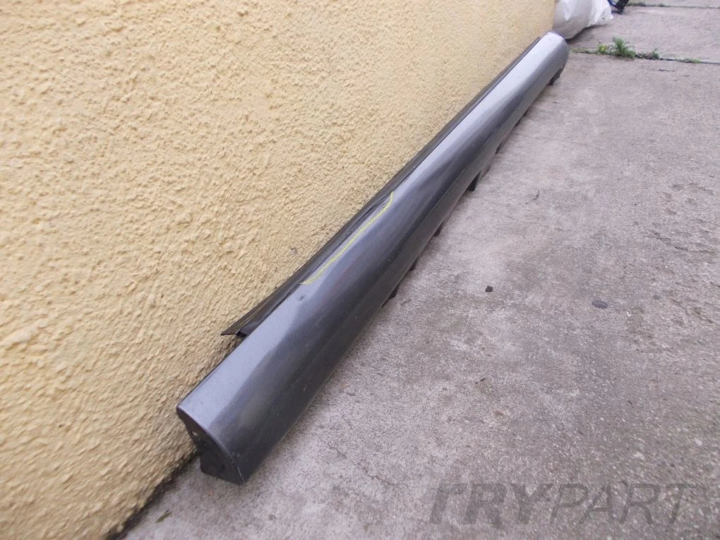 TOYOTA AVENSIS II T25 03- Right Sill Cover