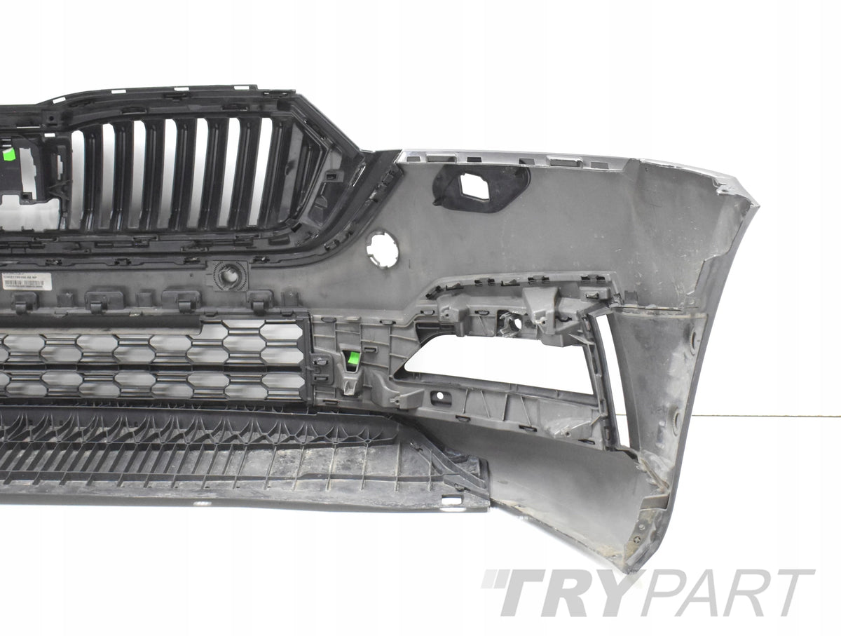 SKODA OCTAVIA IV 5E FRONT BUMPER ORG + GRILLES + GRILL + FOG LIGHT