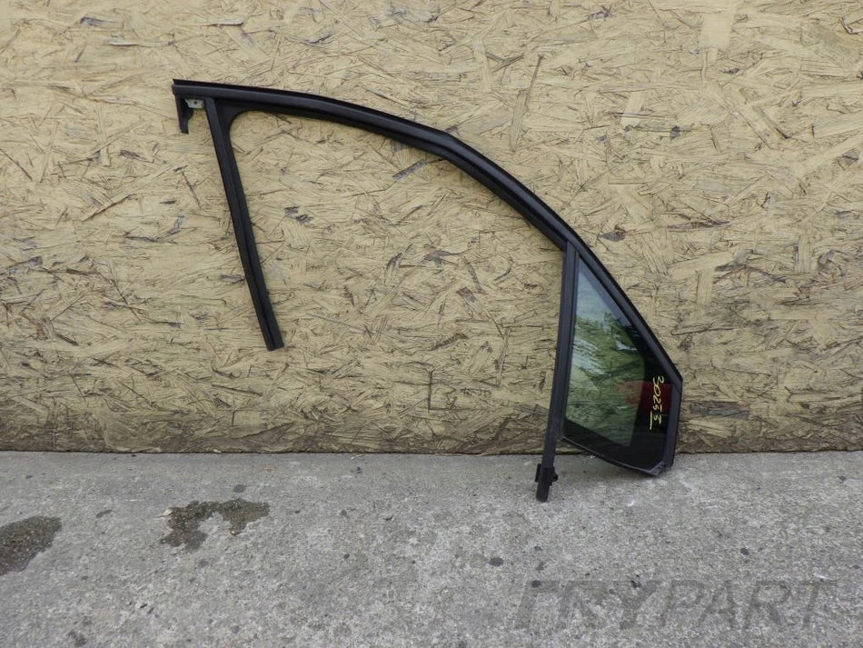 OPEL ASTRA V K 5 15- Right Door Window Triangle