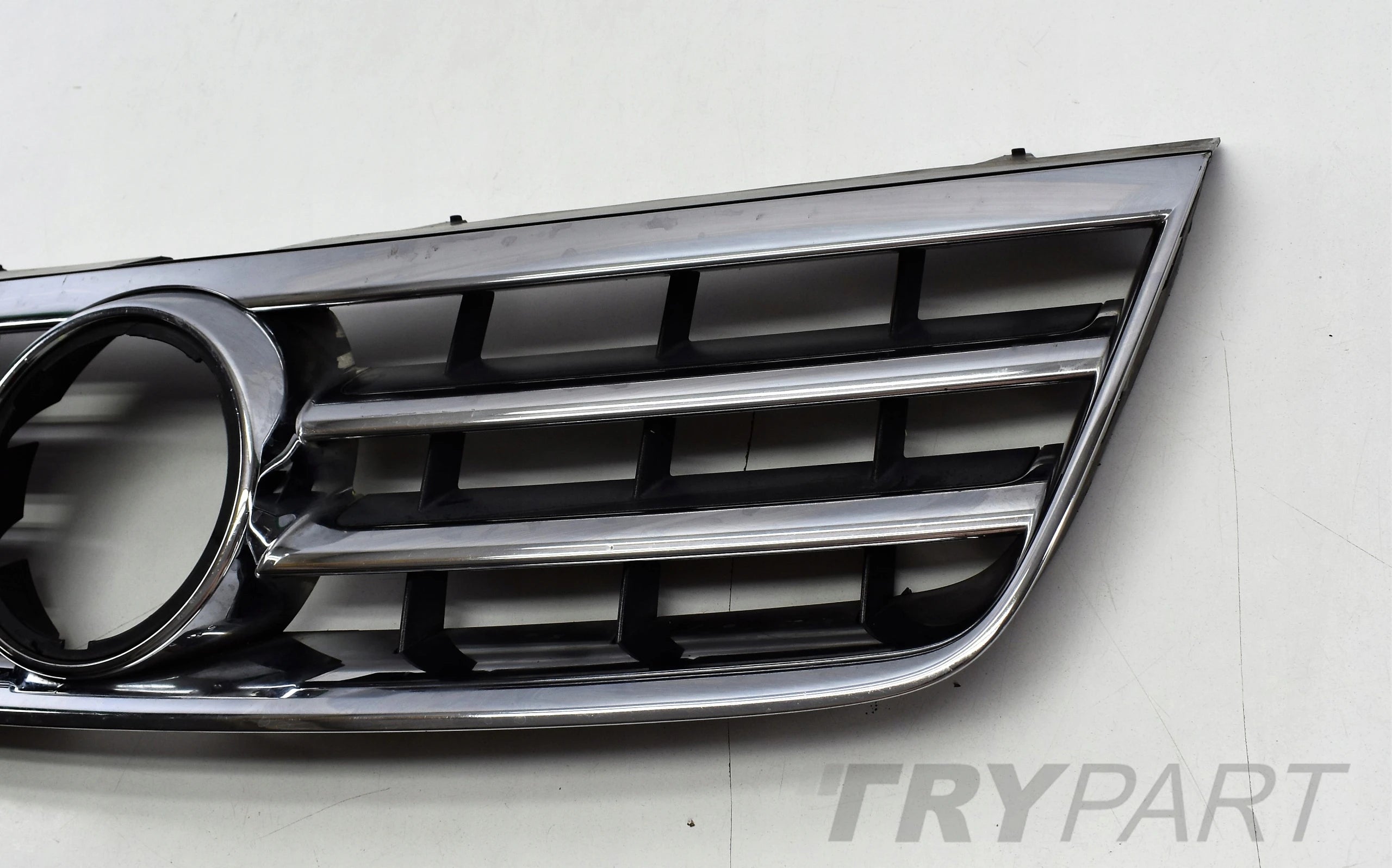 VW TOUAREG 7L6 BUMPER GRILLE ORG
