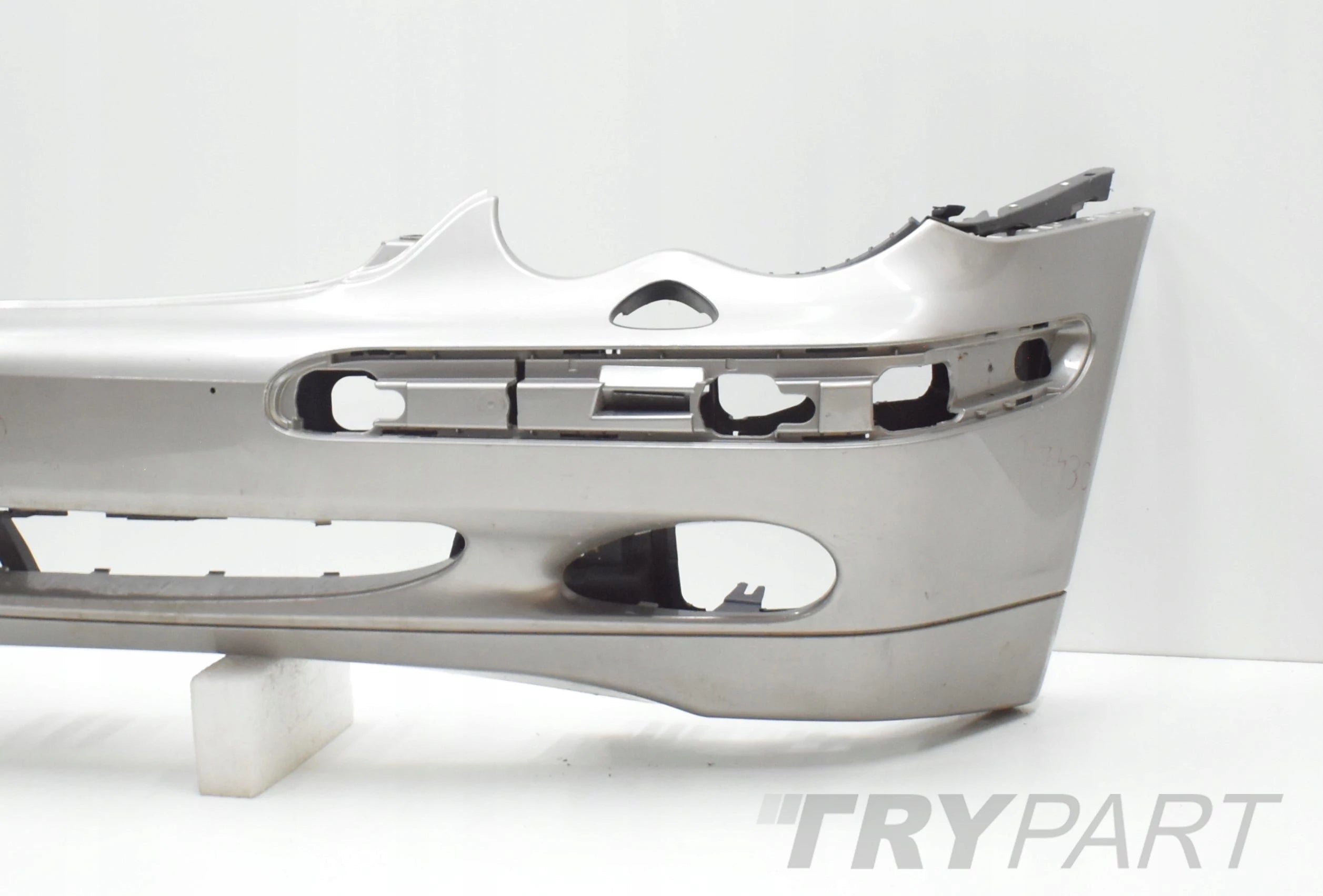 MERCEDES C CLASS W203 FRONT BUMPER ORIGINAL + FRAME