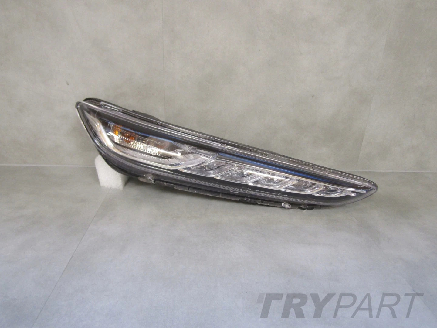 Headlight Hyundai Kona 1 LED DRL RH 17-21 92208J9000