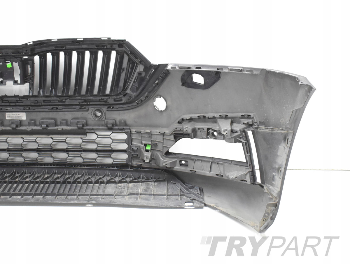 SKODA OCTAVIA IV 5E FRONT BUMPER ORG + GRILLES + GRILL + FOG LIGHT