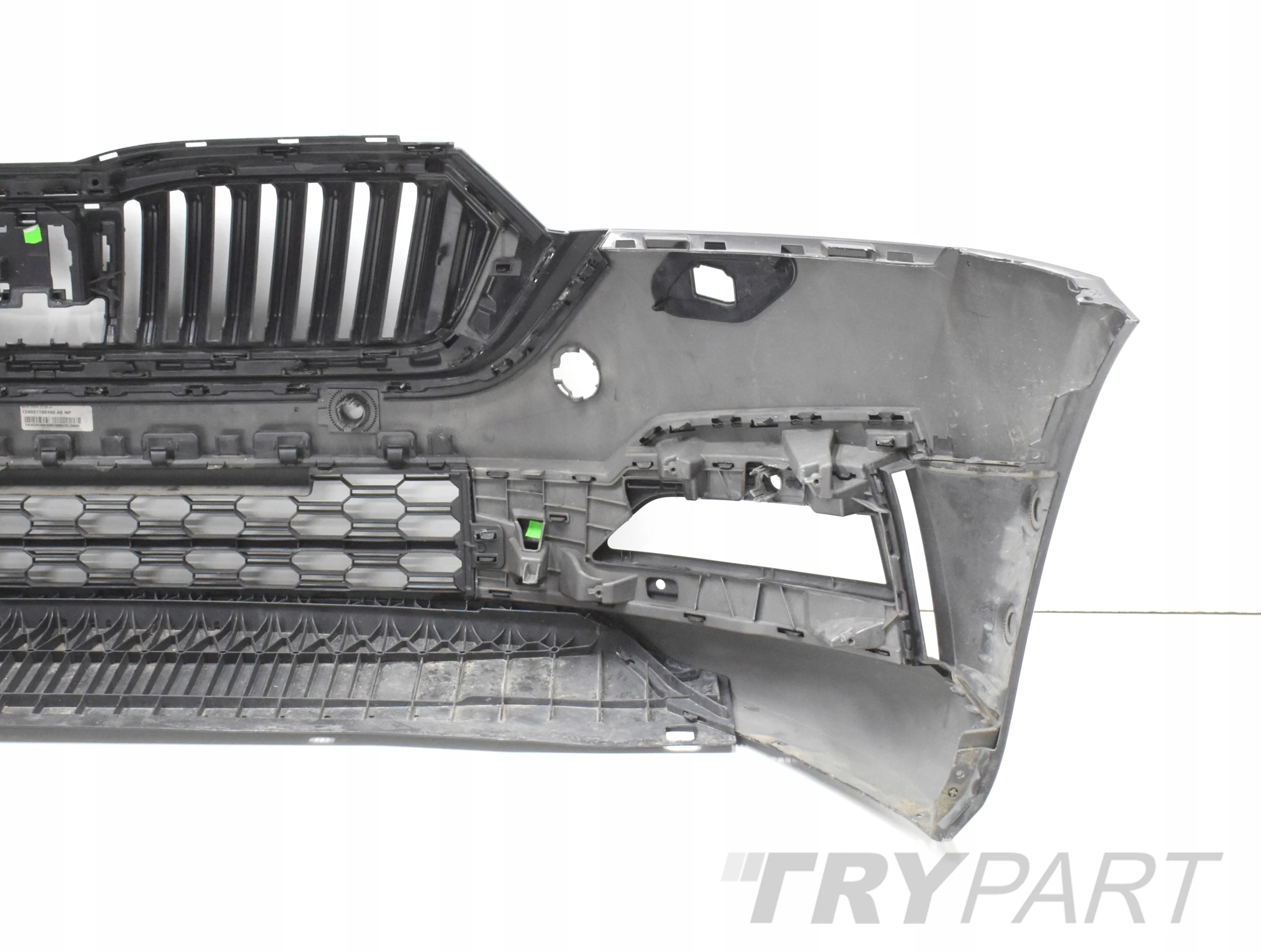 SKODA OCTAVIA IV 5E FRONT BUMPER ORG + GRILLES + GRILL + FOG LIGHT